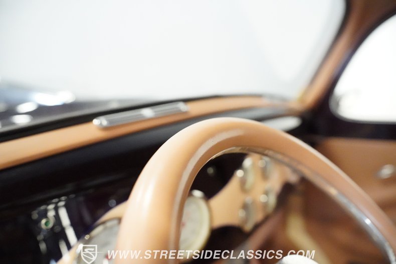 Unknown-Coupe-1941-Deep-plum-candy-coral-48