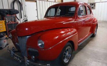 Unknown-Coupe-1941-Red-GrayRed-9