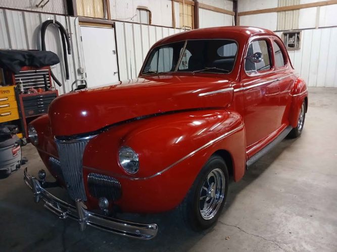 Unknown-Coupe-1941-Red-GrayRed-9