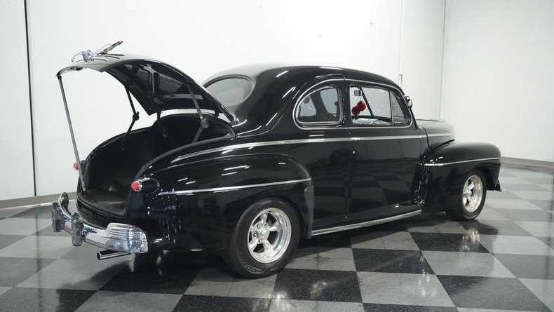Unknown-Coupe-1946-Black-Red-and-Black-10