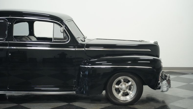 Unknown-Coupe-1946-Black-Red-and-Black-12