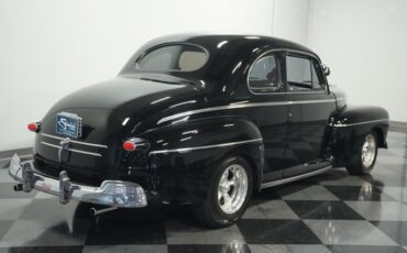 Unknown-Coupe-1946-Black-Red-and-Black-17