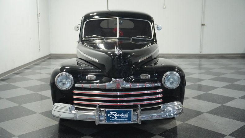 Unknown-Coupe-1946-Black-Red-and-Black-21