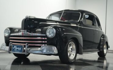 Unknown-Coupe-1946-Black-Red-and-Black-25