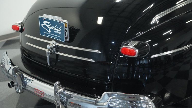 Unknown-Coupe-1946-Black-Red-and-Black-29