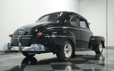 Unknown-Coupe-1946-Black-Red-and-Black-30