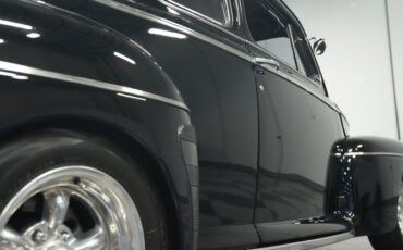Unknown-Coupe-1946-Black-Red-and-Black-31