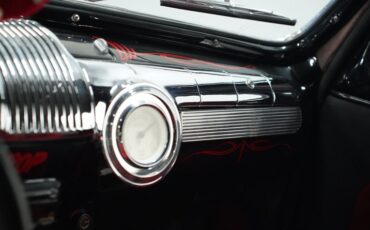 Unknown-Coupe-1946-Black-Red-and-Black-39