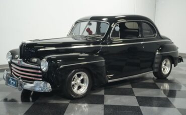Unknown-Coupe-1946-Black-Red-and-Black-4