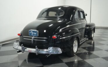 Unknown-Coupe-1946-Black-Red-and-Black-42