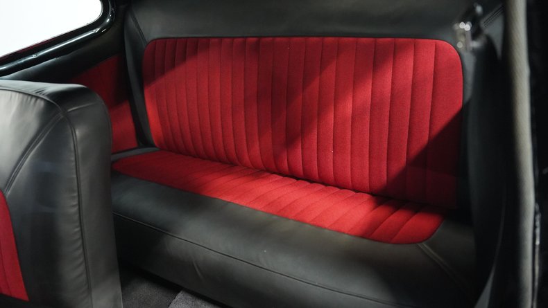 Unknown-Coupe-1946-Black-Red-and-Black-43