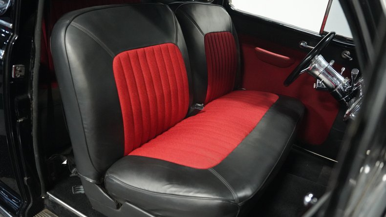Unknown-Coupe-1946-Black-Red-and-Black-45