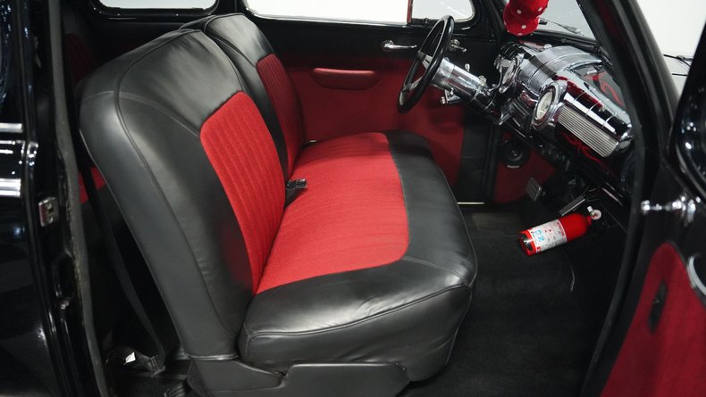Unknown-Coupe-1946-Black-Red-and-Black-46