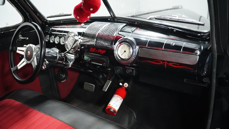 Unknown-Coupe-1946-Black-Red-and-Black-47