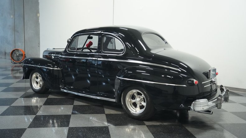 Unknown-Coupe-1946-Black-Red-and-Black-5