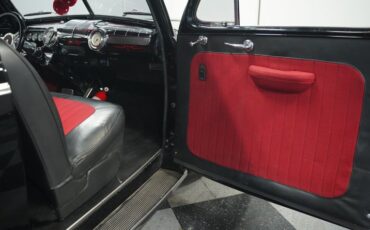 Unknown-Coupe-1946-Black-Red-and-Black-9