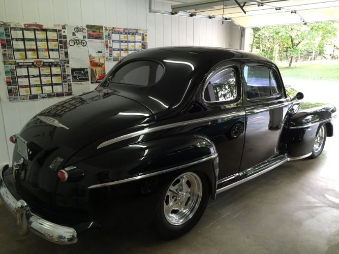 Unknown-Coupe-1947-Black-Red-12