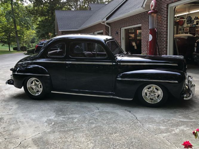 Unknown-Coupe-1947-Black-Red-15