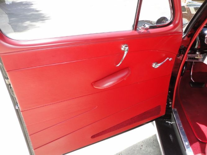 Unknown-Coupe-1947-Black-Red-18
