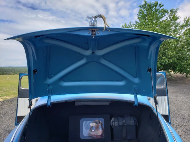 Unknown-Coupe-1948-Flatz-Blue-2-Tone-Gray-Leather-35