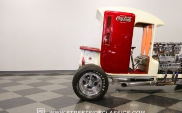 Unknown-Coupe-1967-White-metallic-pearl-Red-30