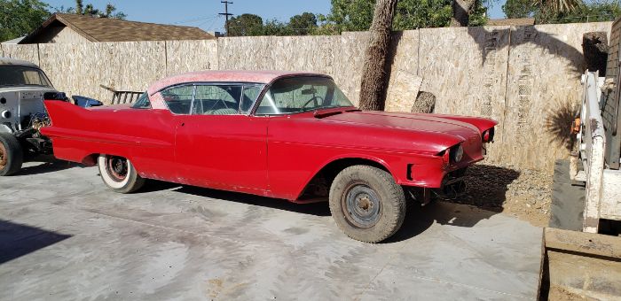 Unknown-Coupe-deville-1958-Red-White-5