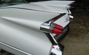 Unknown-Coupe-deville-1959-White-13