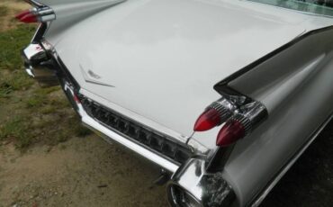 Unknown-Coupe-deville-1959-White-16