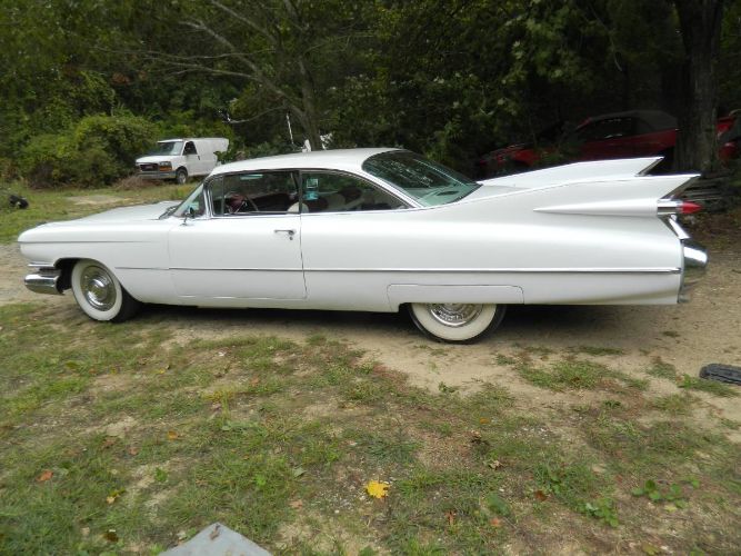 Unknown-Coupe-deville-1959-White-20