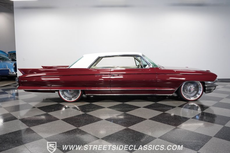 Unknown-Coupe-deville-1962-Burgundy-Metallic-White-26