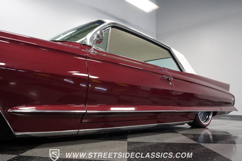 Unknown-Coupe-deville-1962-Burgundy-Metallic-White-35