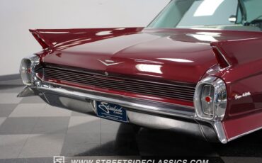Unknown-Coupe-deville-1962-Burgundy-Metallic-White-39