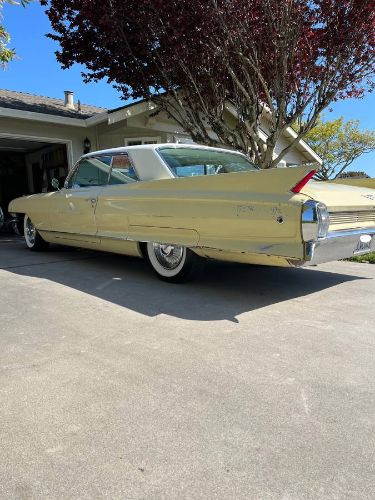 Unknown-Coupe-deville-1962-Yellow-5