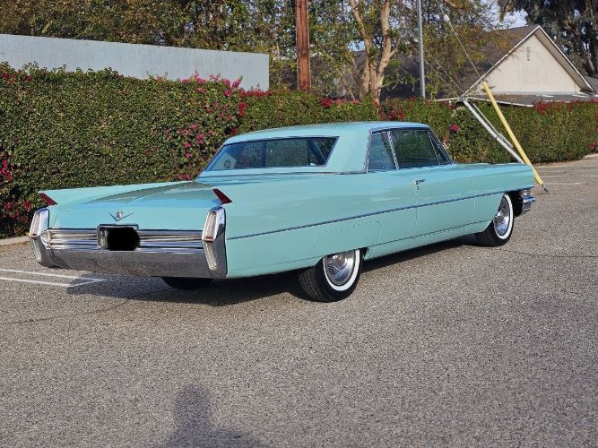 Unknown-Coupe-deville-1964-Robin039s-egg-blue-1