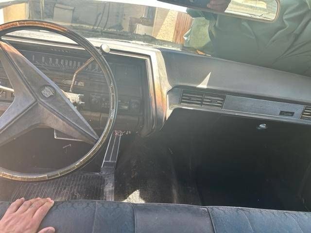 Unknown-Coupe-deville-1969-Silver-2