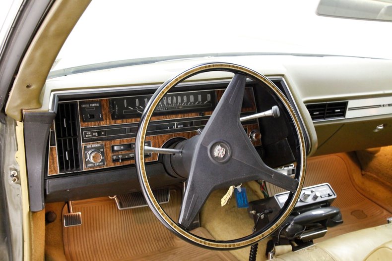 Unknown-Coupe-deville-1970-Bayberry-Metallic-Gold-14