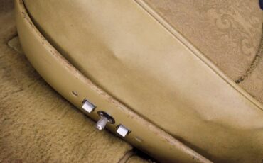 Unknown-Coupe-deville-1970-Bayberry-Metallic-Gold-18
