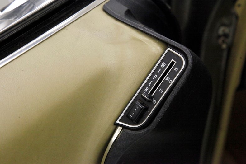Unknown-Coupe-deville-1970-Bayberry-Metallic-Gold-28