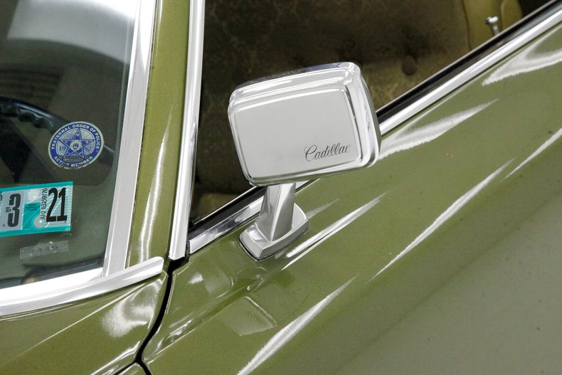 Unknown-Coupe-deville-1970-Bayberry-Metallic-Gold-47