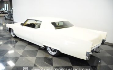 Unknown-Coupe-deville-1970-Cotillion-White-Tan-1