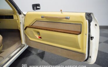 Unknown-Coupe-deville-1970-Cotillion-White-Tan-13