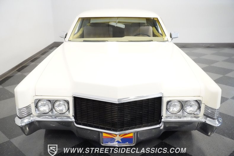 Unknown-Coupe-deville-1970-Cotillion-White-Tan-18