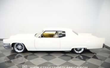 Unknown-Coupe-deville-1970-Cotillion-White-Tan-23