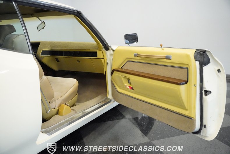 Unknown-Coupe-deville-1970-Cotillion-White-Tan-4