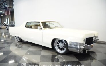 Unknown-Coupe-deville-1970-Cotillion-White-Tan-41