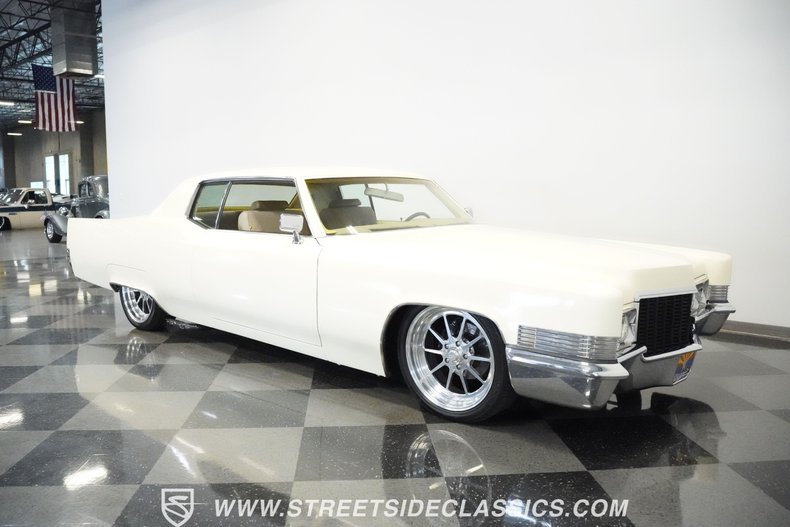 Unknown-Coupe-deville-1970-Cotillion-White-Tan-41