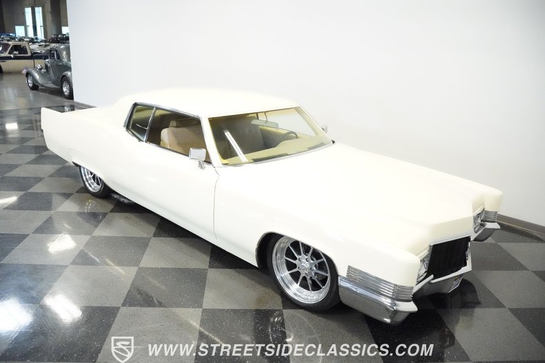 Unknown-Coupe-deville-1970-Cotillion-White-Tan-42