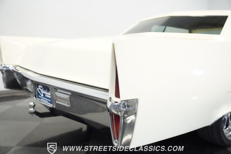 Unknown-Coupe-deville-1970-Cotillion-White-Tan-47