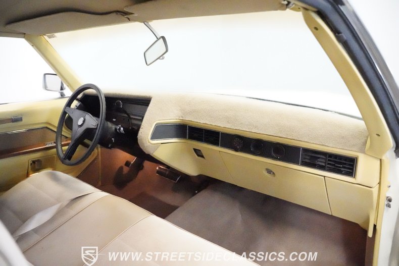 Unknown-Coupe-deville-1970-Cotillion-White-Tan-8