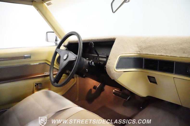 Unknown-Coupe-deville-1970-Cotillion-White-Tan-9